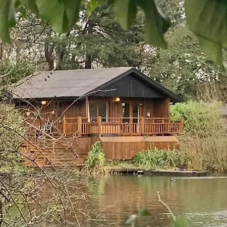 Holly 12 Hot Tub Casa vacanze