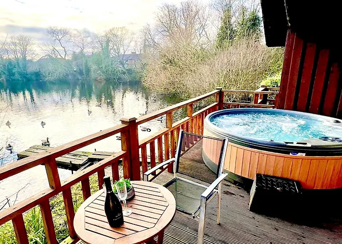 Holly 12 Hot Tub Hébergement de vacances